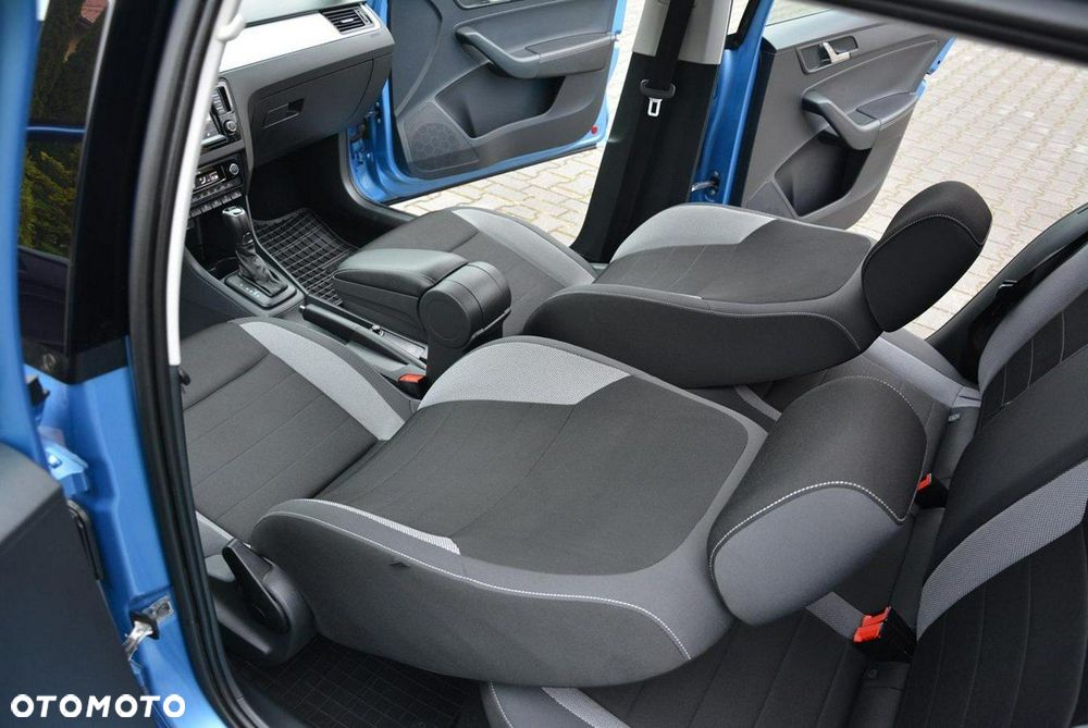 Skoda RAPID 1.4 TDI DPF Edition DSG - 19