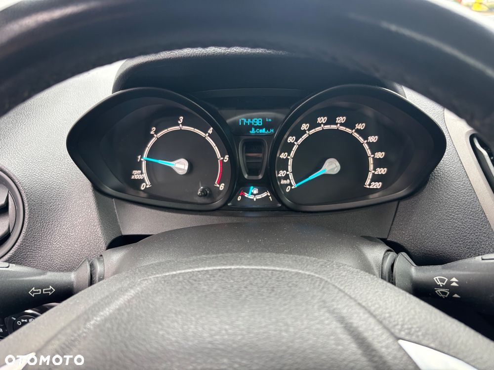 Ford Transit Courier - 3