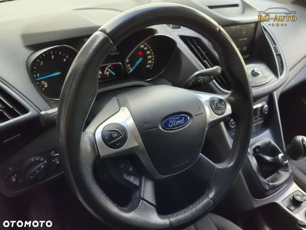 Ford Kuga - 28
