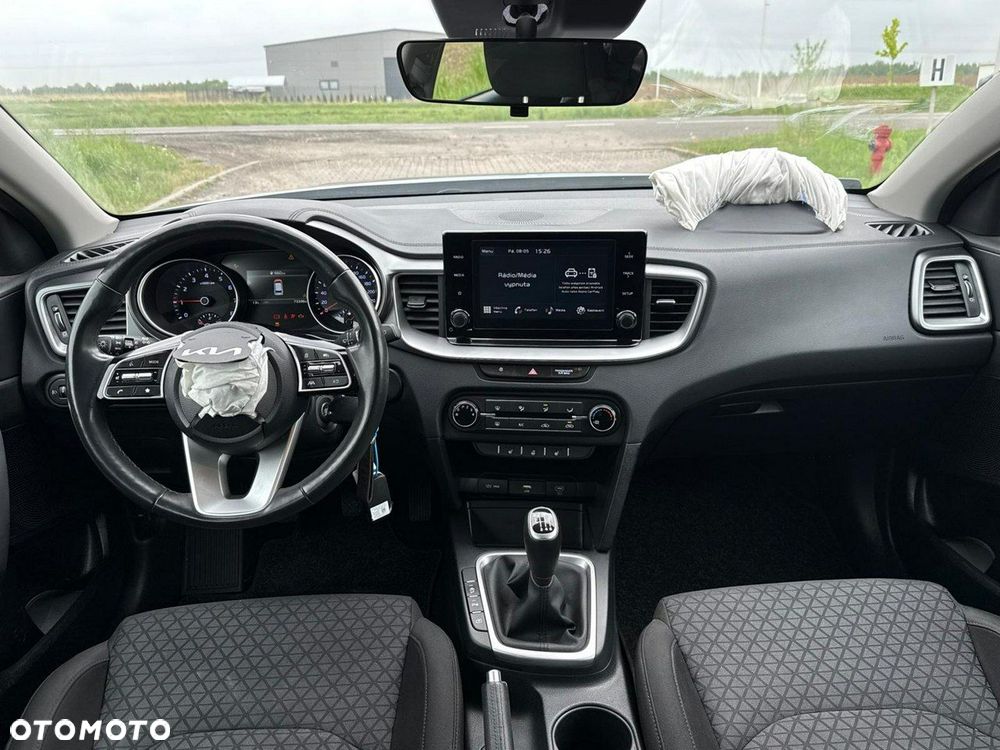 Kia Ceed 1.5 T-GDI Business Line - 23