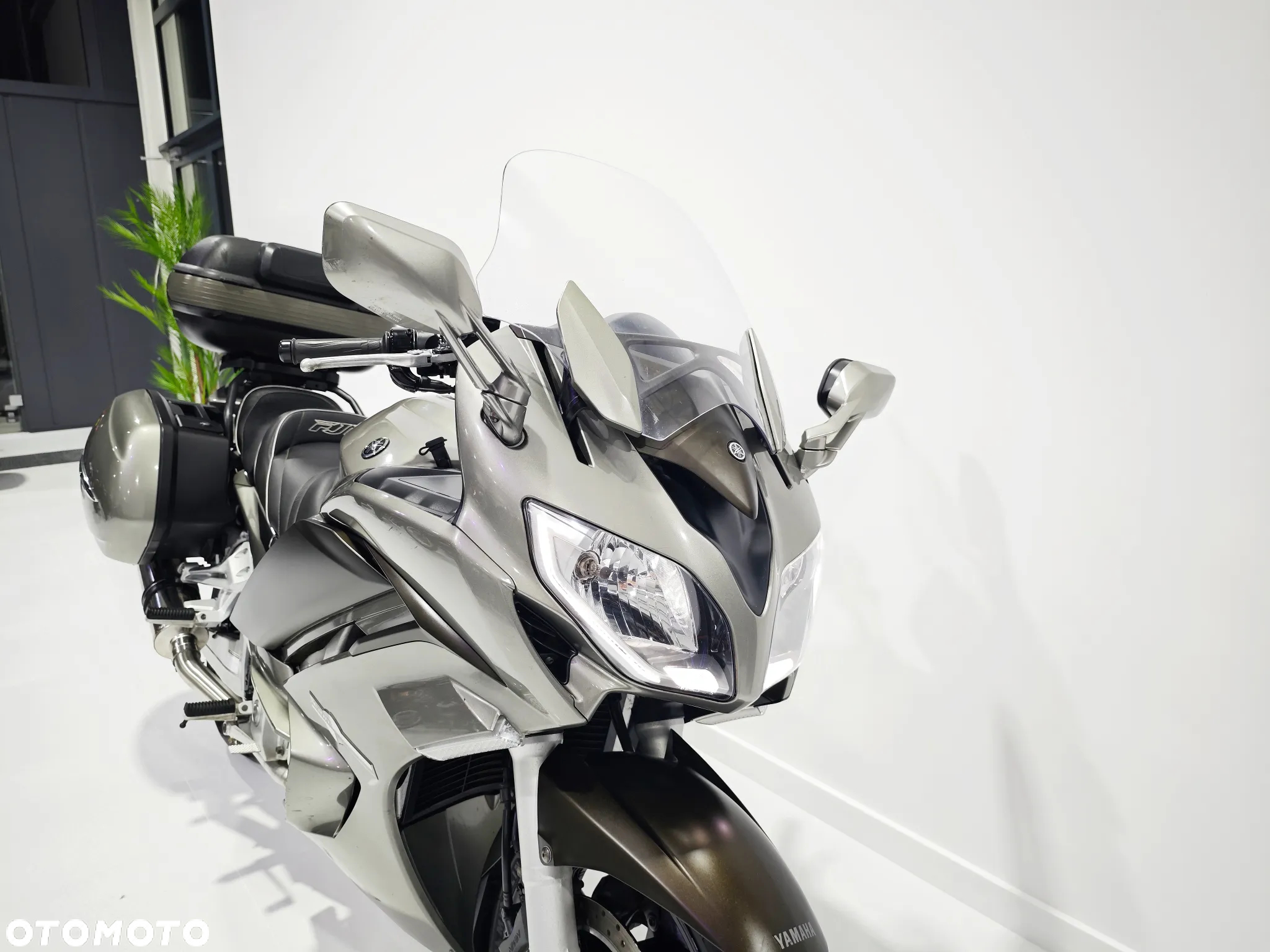 Yamaha FJR - 7