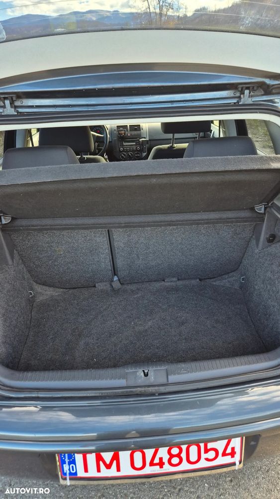 Volkswagen Polo 1.4 TDI Attractive - 14