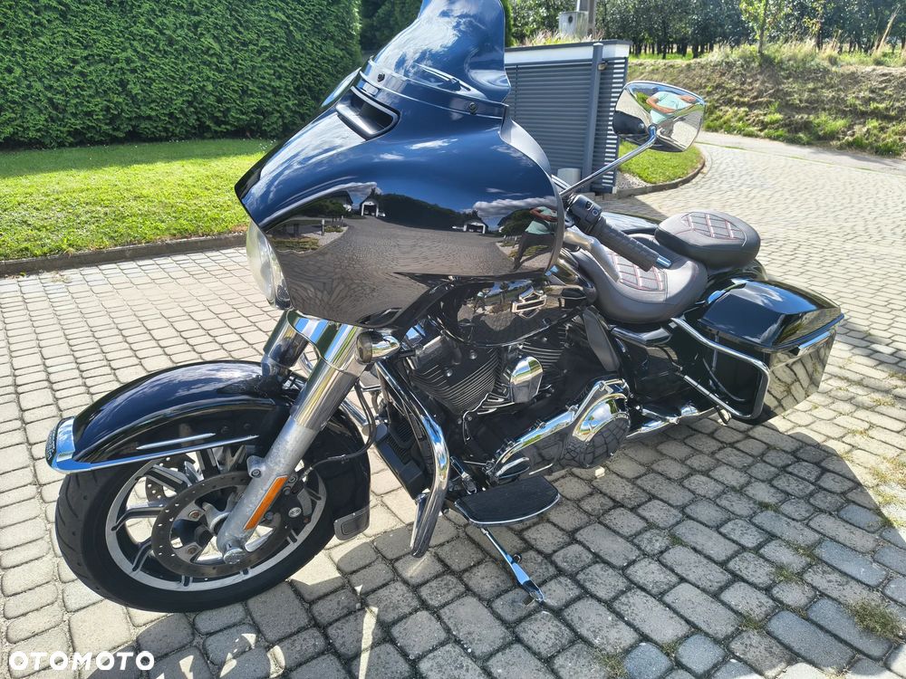 Harley-Davidson Touring Street Glide - 4