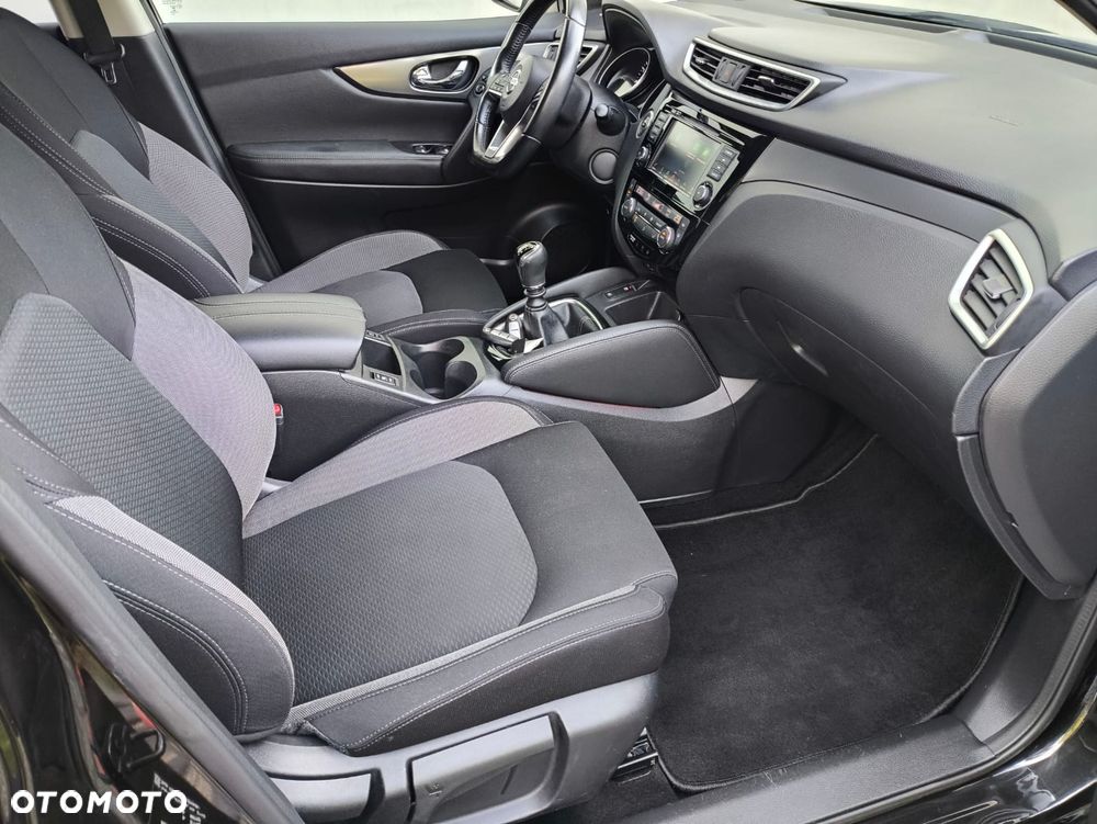 Nissan Qashqai 1.3 DIG-T N-Connecta - 29