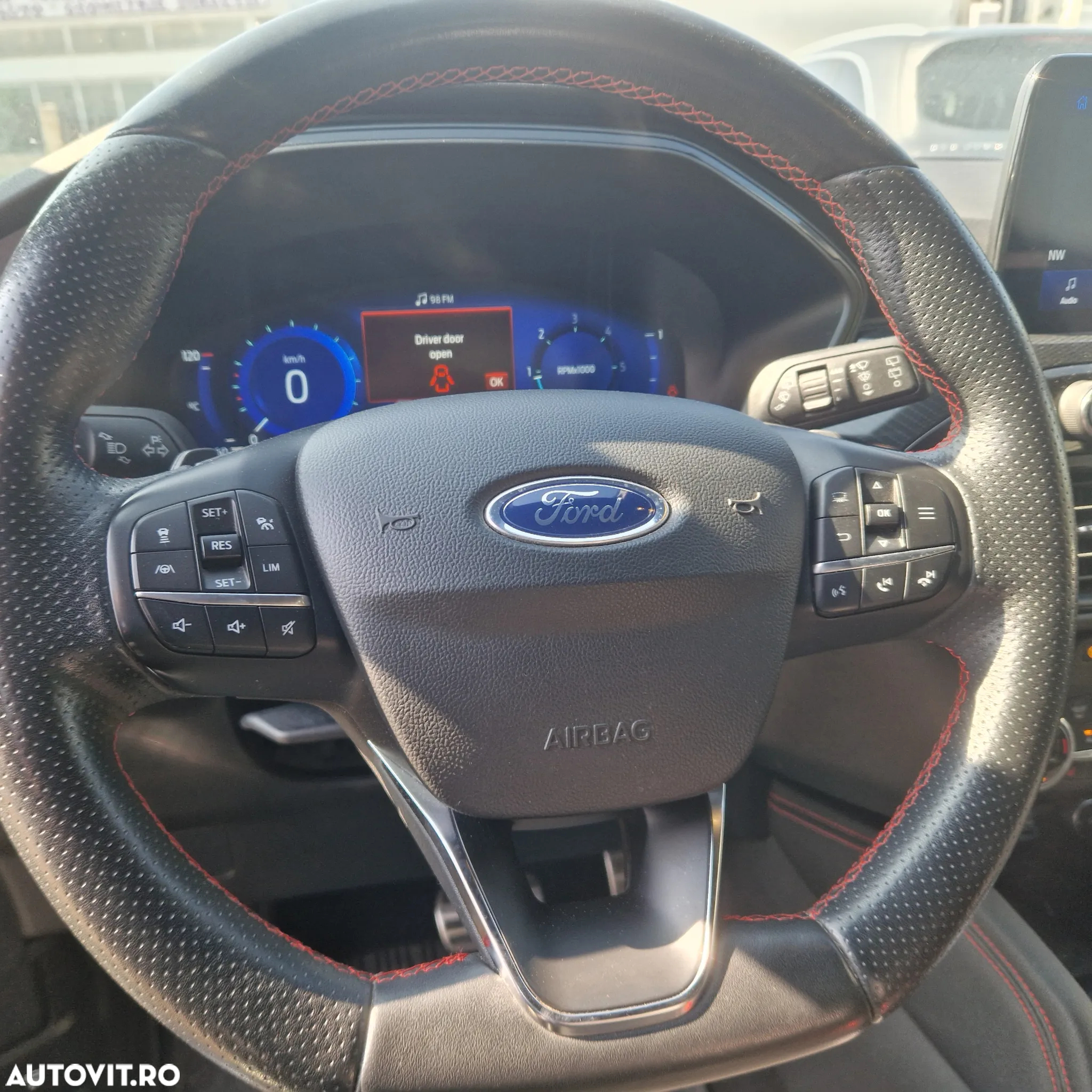Ford Kuga 2.0 EcoBlue 4x4 Aut. ST-LINE - 12