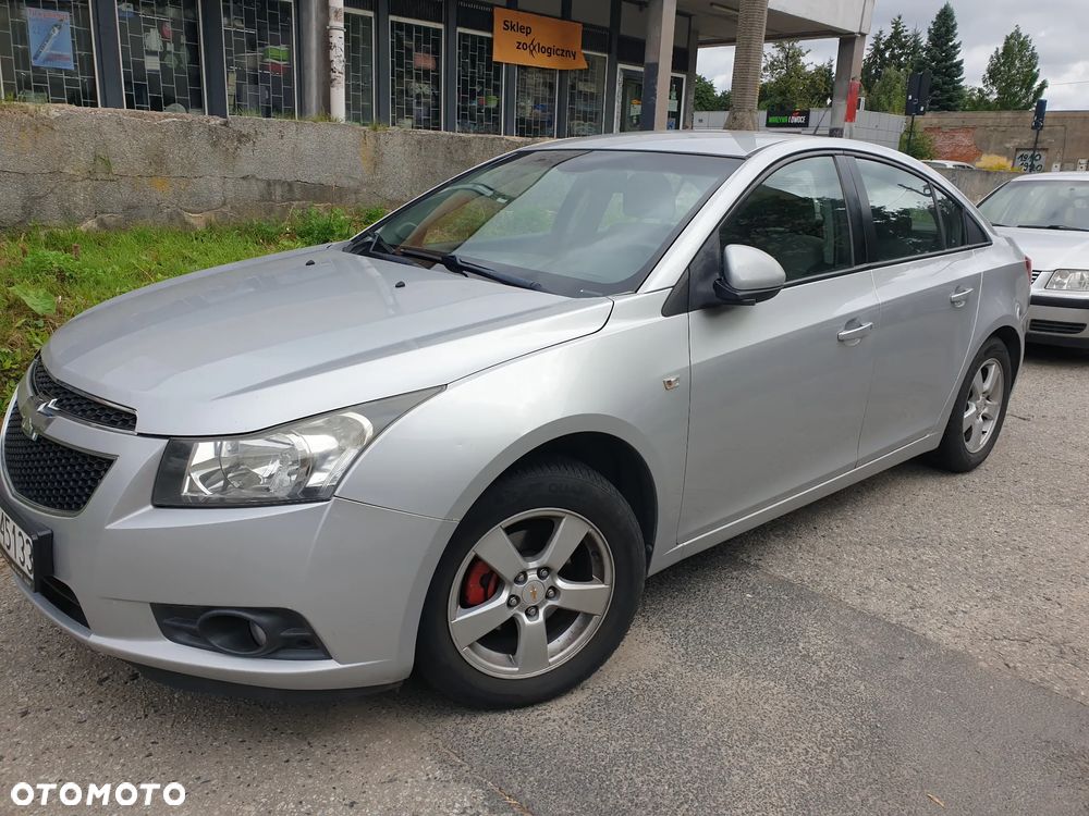 Chevrolet Cruze 1.8 LS - 4