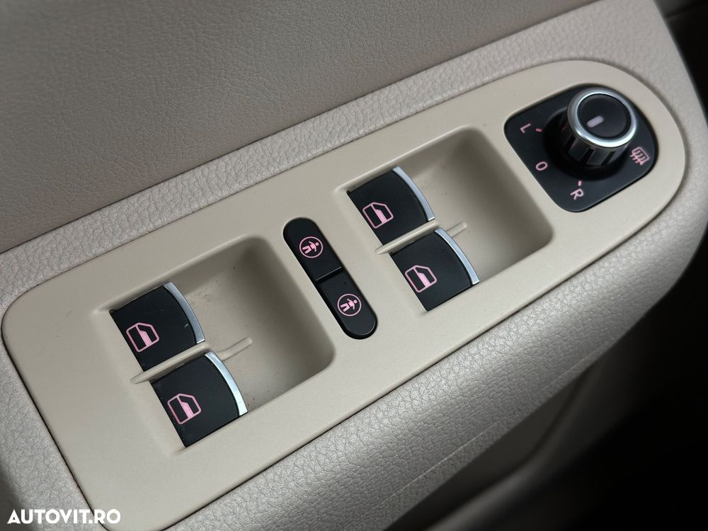 Volkswagen Sharan 2.0 TDI Blue Motion Highline - 30