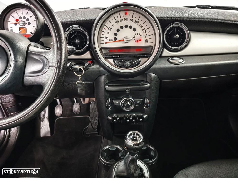 MINI 3 Portas Cooper - 12