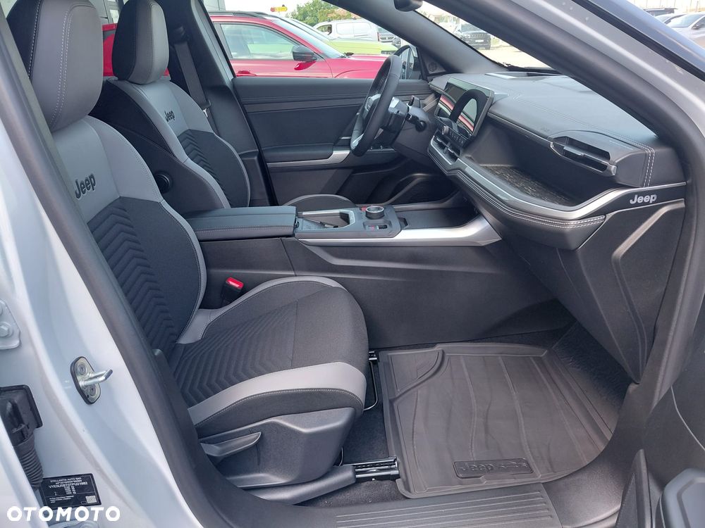 Jeep Compass - 15