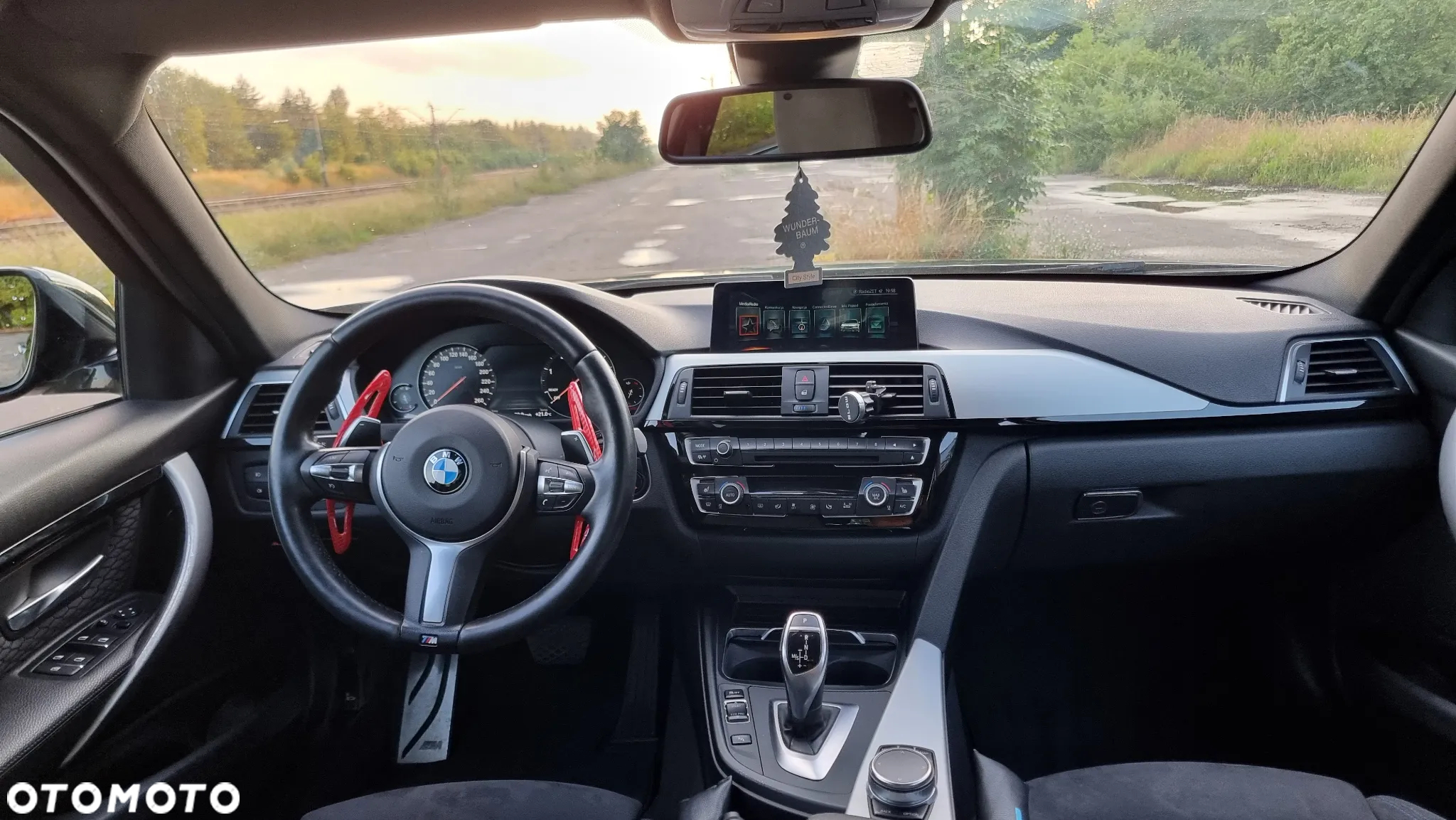 BMW Seria 3 320d Touring xDrive Edition M Sport Shadow - 18