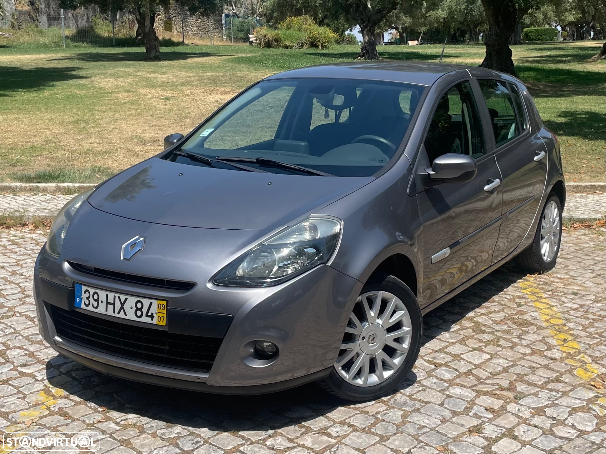 Renault Clio 1.2 16V Dynamique S - 2