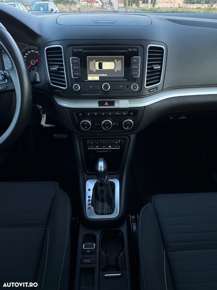 Volkswagen Sharan 2.0 TDI DSG BlueMotion Technology Highline - 15