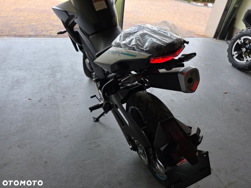 CFMoto NK - 18