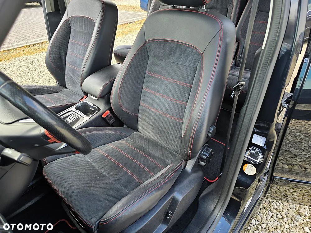 Ford S-Max 2.0 TDCi DPF Titanium - 16