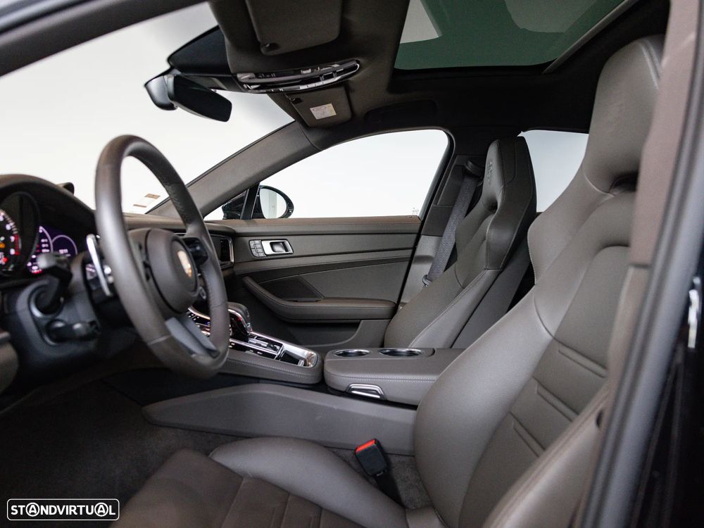 Porsche Panamera 4 E-Hybrid Platinum Edition - 22