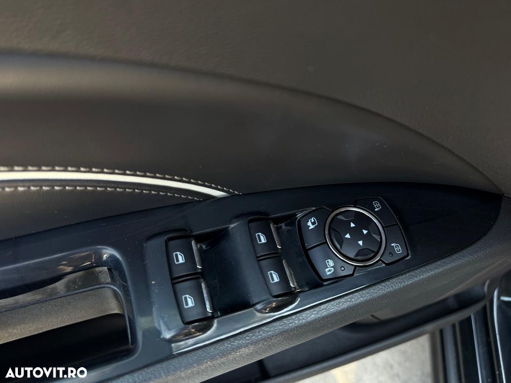 Ford Mondeo Vignale 2.0 Hybrid - 18