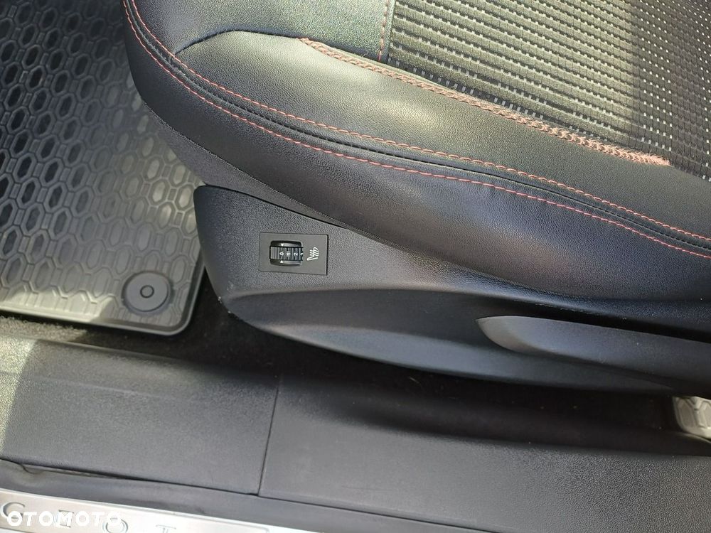 Peugeot 2008 PureTech 110 Stop&Start EAT6 GT-Line Edition - 20