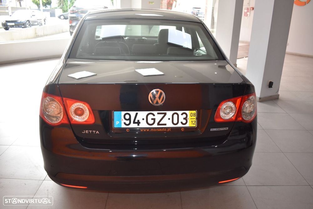 VW Jetta 1.9 TDi BlueM. Confortline - 11