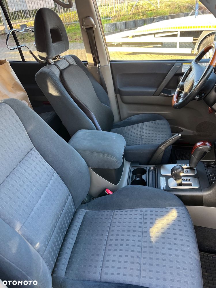 Mitsubishi Pajero 3.2 DI-D Automatik Liberty - 15