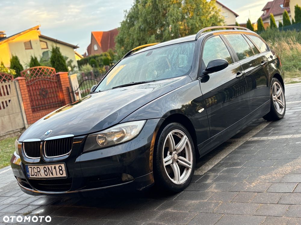 BMW Seria 3 318d DPF - 1