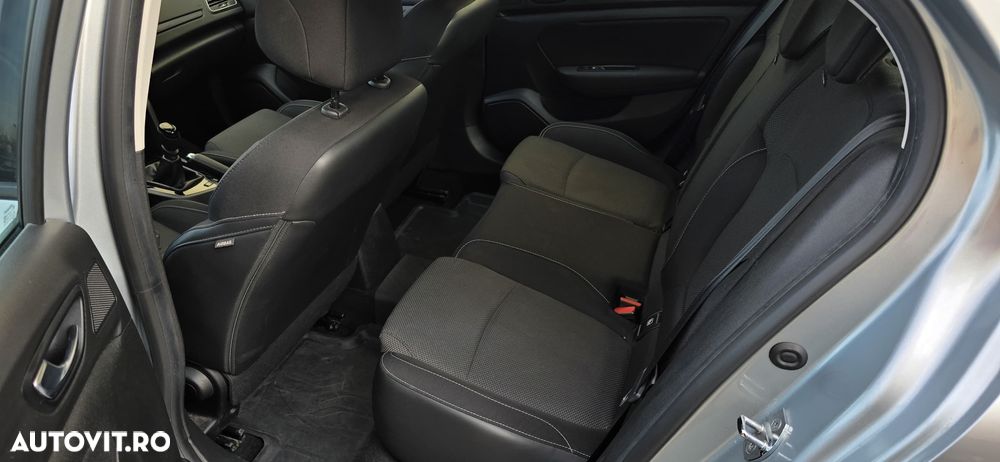 Renault Megane TCe 114 GPF Zen - 7