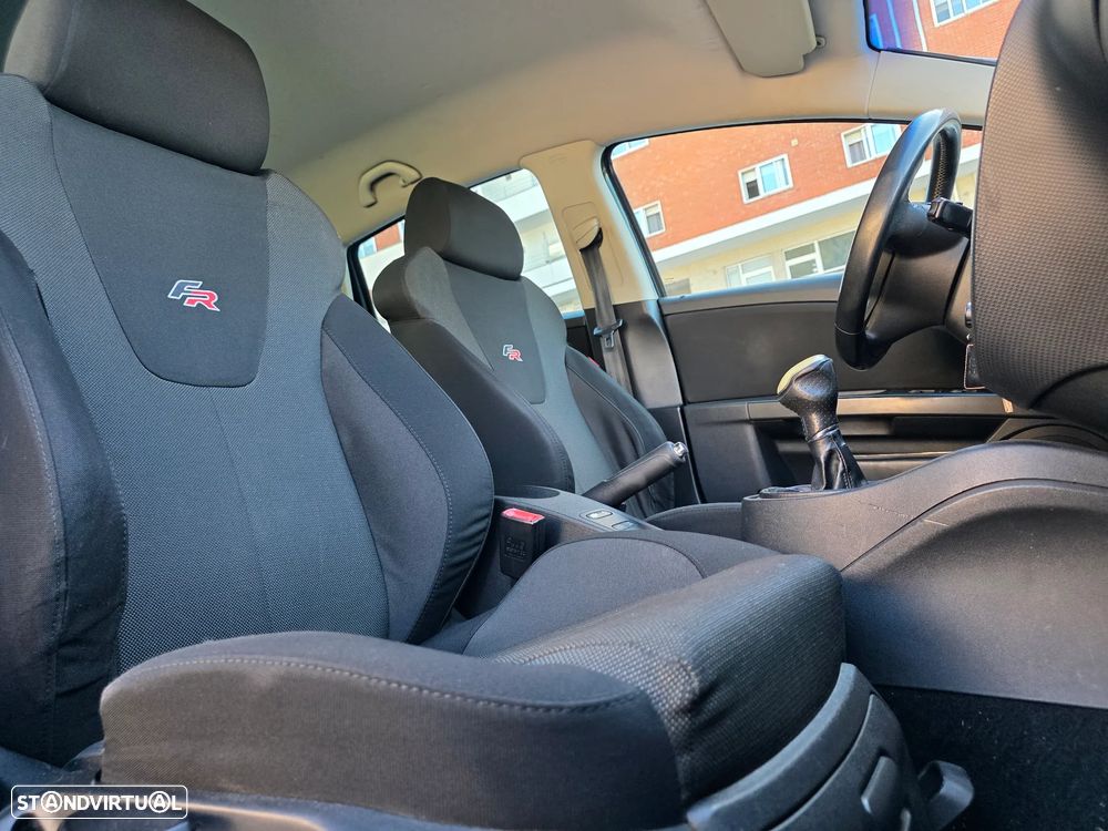 SEAT Leon 2.0 TDI DPF FR - 12