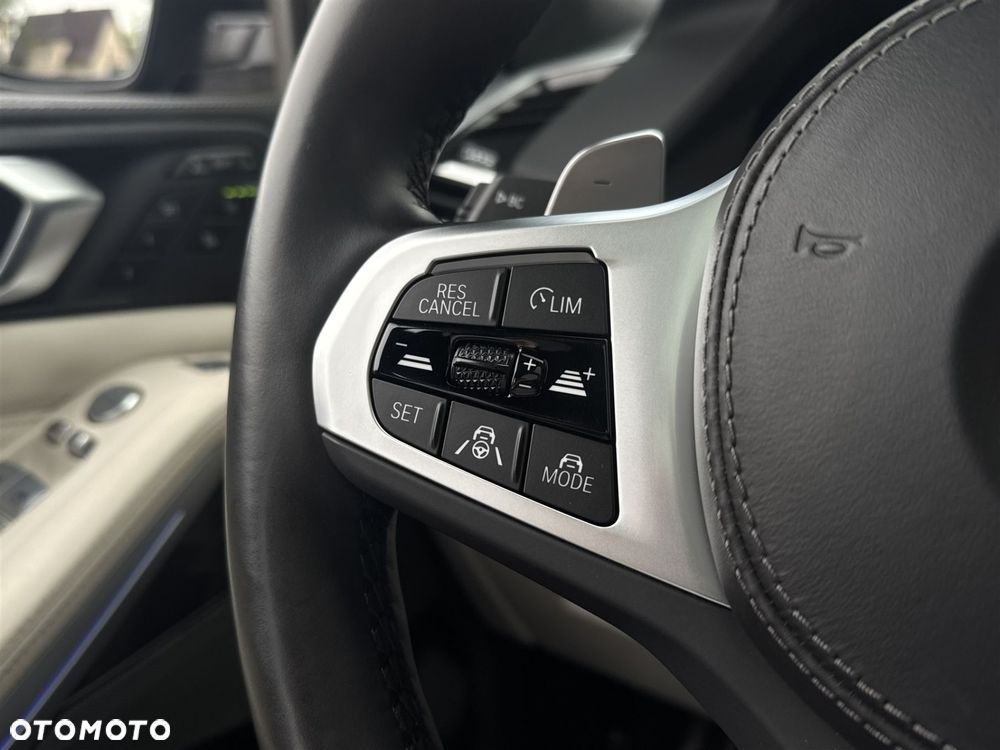 BMW X7 xDrive40d mHEV - 11