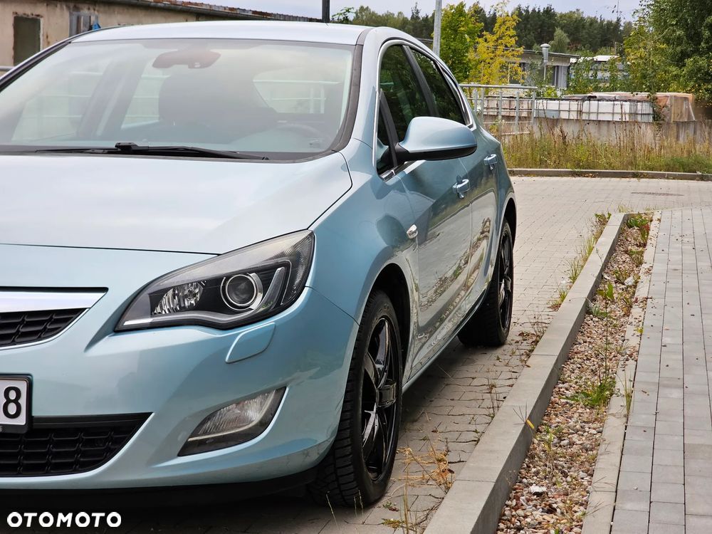 Opel Astra 1.4 ecoFLEX Cosmo - 14