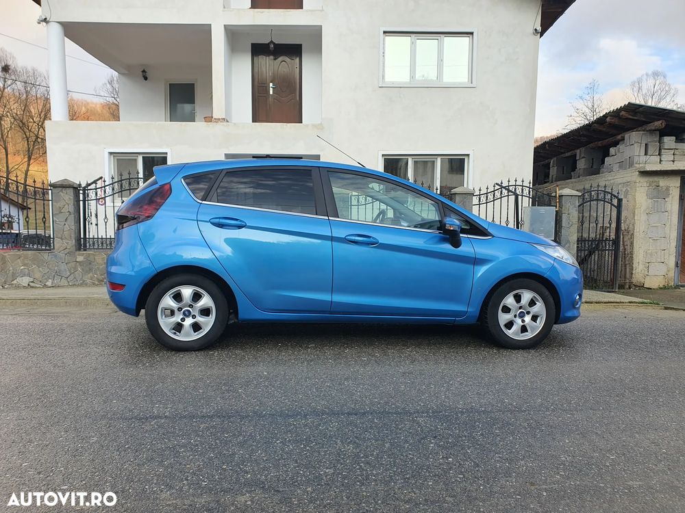 Ford Fiesta 1.6 TDCI DPF Titanium - 3