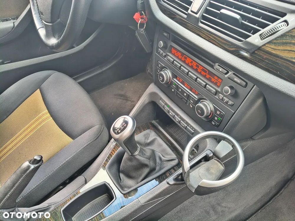 BMW X1 xDrive18d - 26