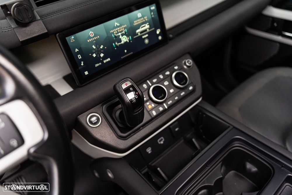 Land Rover Defender 2.0 D 110 AWD SE - 24