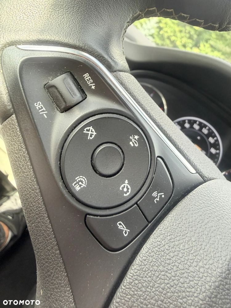 Opel Insignia - 39
