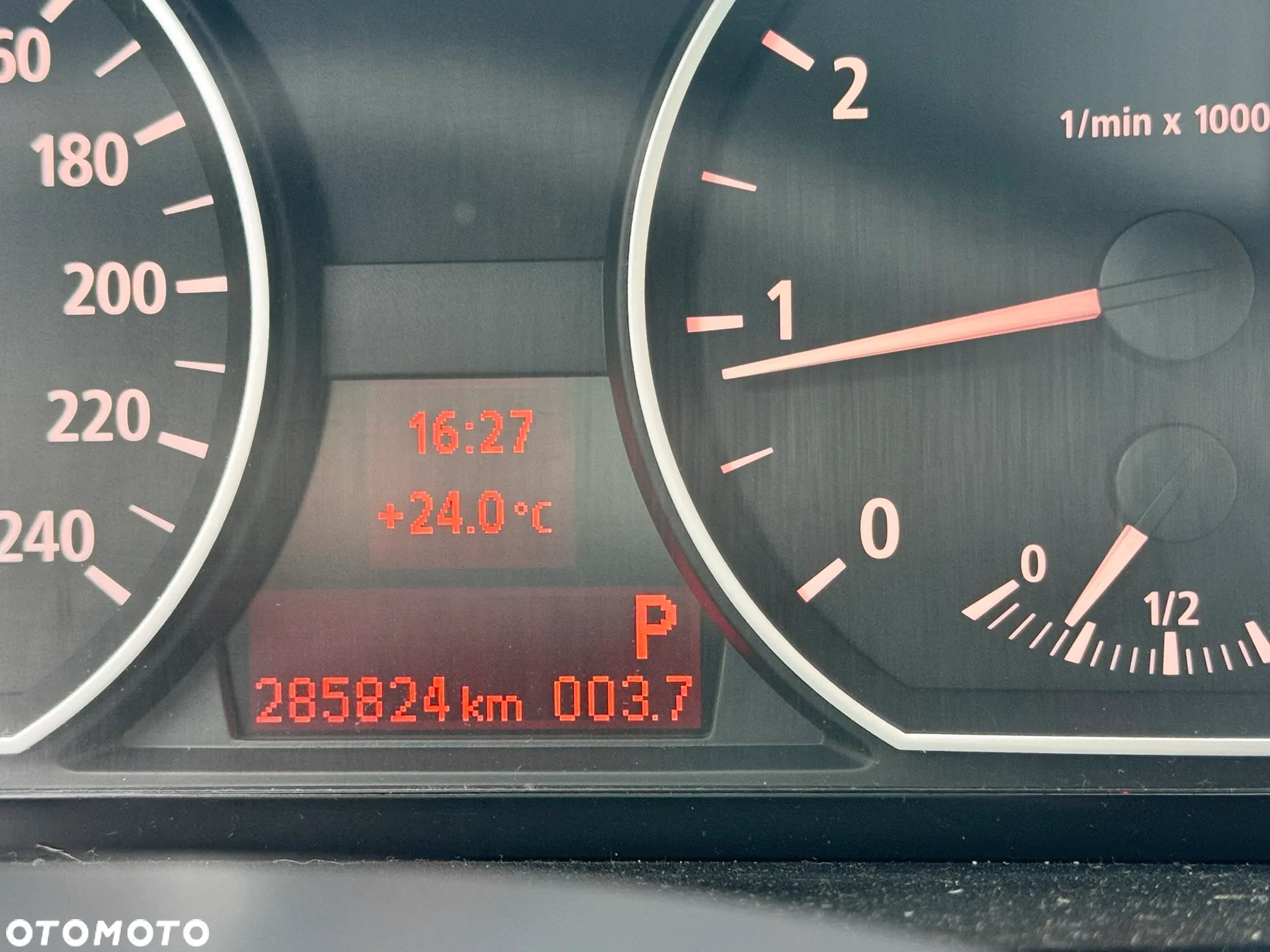 BMW Seria 1 120i - 12