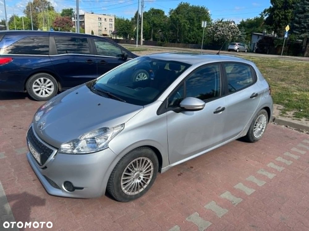Peugeot 208 - 3
