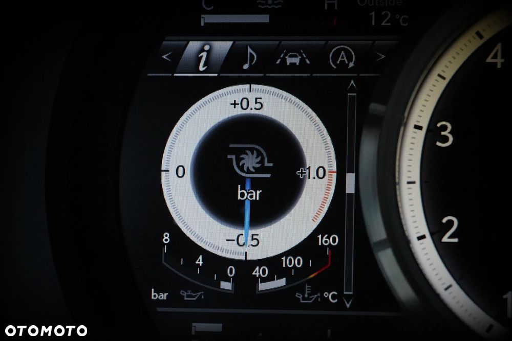 Lexus RC 200t / 300 F Sport - 31