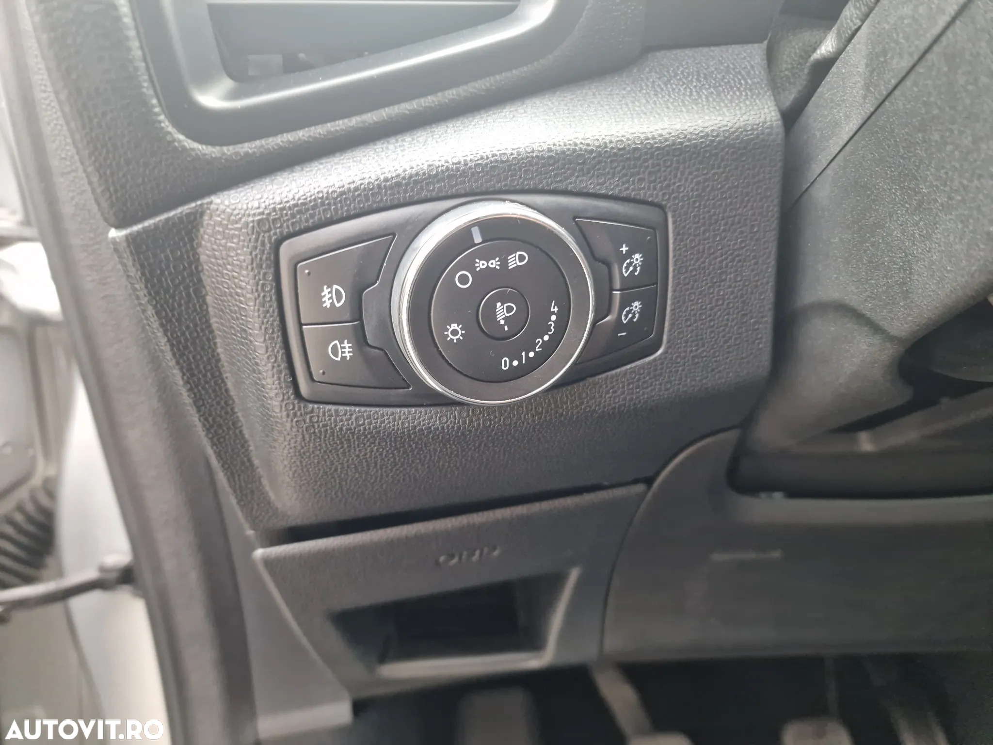 Ford EcoSport 1.0 EcoBoost Titanium - 18