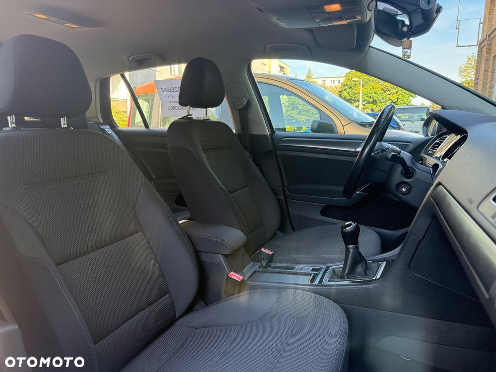 Volkswagen Golf 1.5 TSI BMT Comfortline - 17