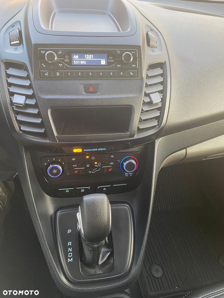 Ford Transit Connect - 13