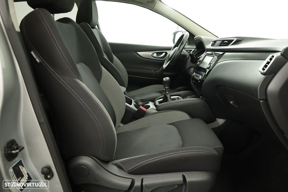 Nissan Qashqai 1.5 dCi N-Connecta - 21