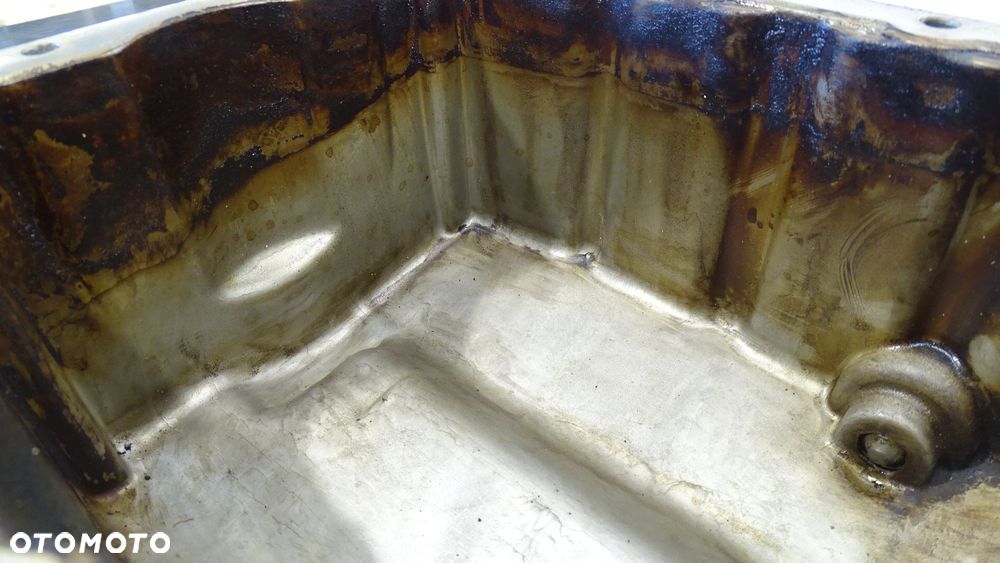 MISA OLEJOWA VOLKSWAGEN GOLF V 1.6 06A103603R - 4