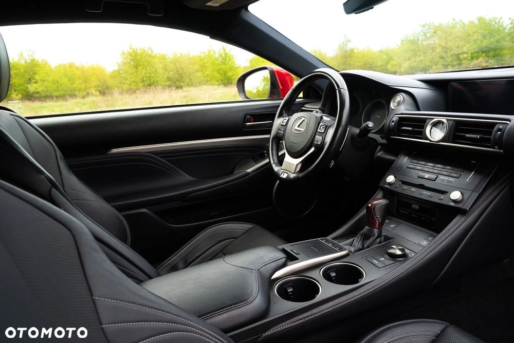 Lexus RC - 15