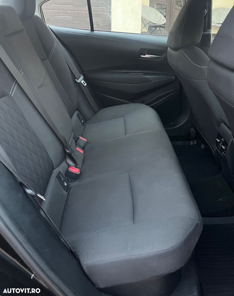Toyota Corolla 1.8 HSD Dynamic - 16