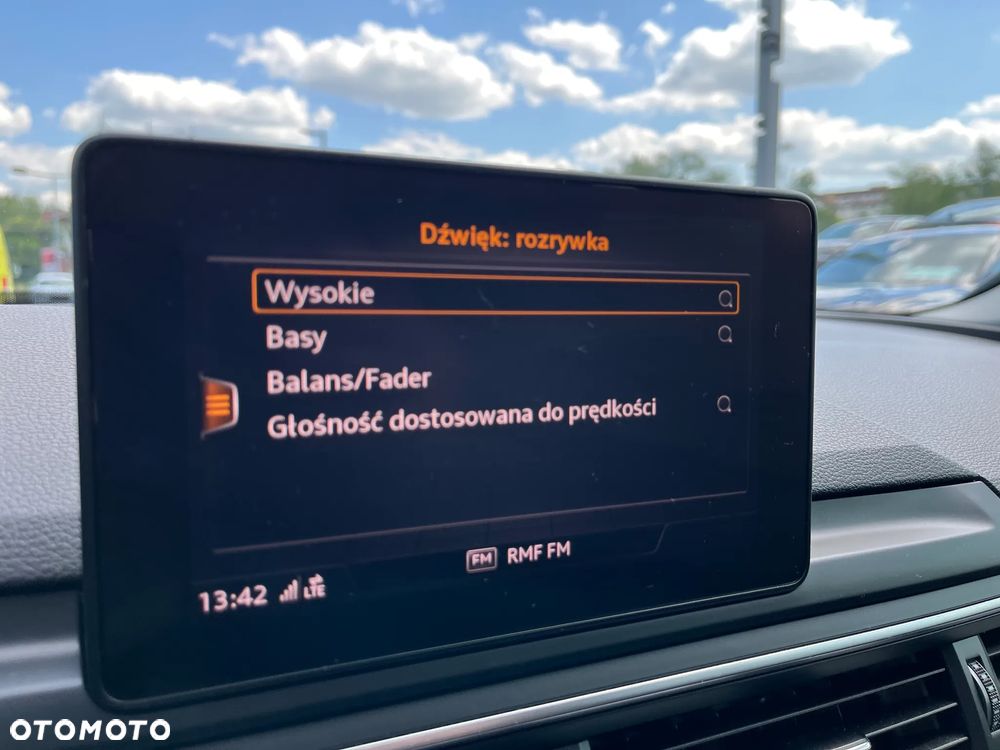 Audi A4 Avant 35 TDI Sport S tronic - 32