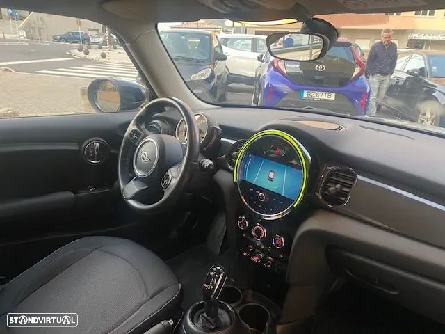 MINI 3 Portas One Classic Auto - 17