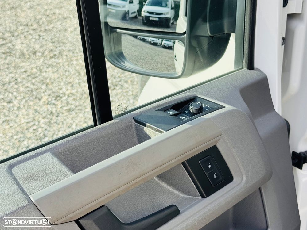 VW Crafter 2.0 TDI 140HP 35 MWB HRF - 10