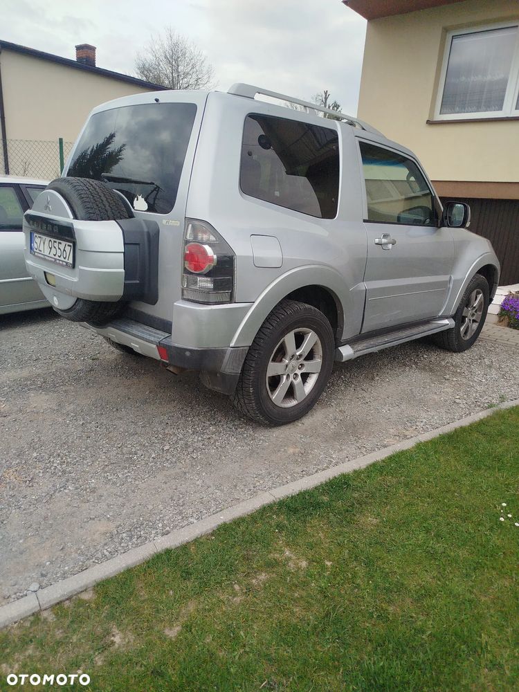 Mitsubishi Pajero - 6