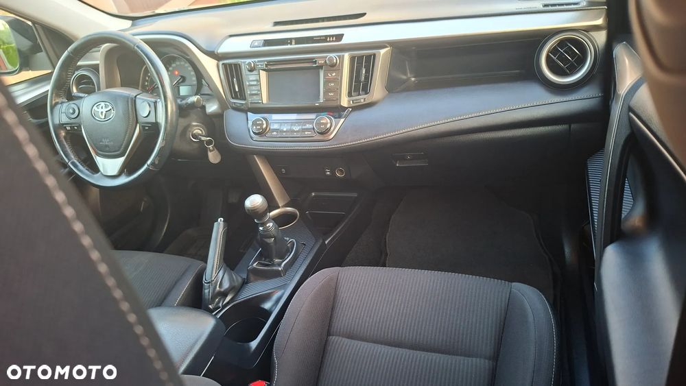Toyota RAV4 2.0 D-4D Premium - 10