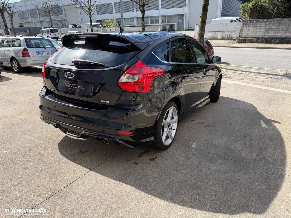 Ford Focus 1.6 EcoBoost S&S Titanium - 4