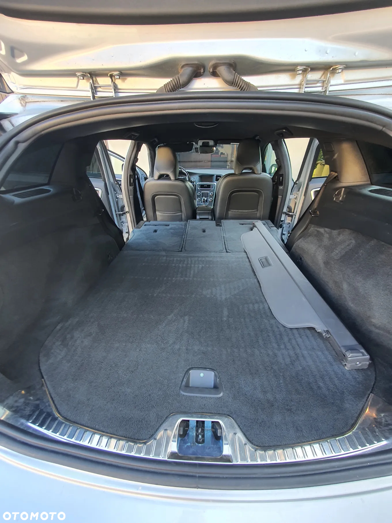 Volvo V60 D4 Drive-E R-Design Summum - 13
