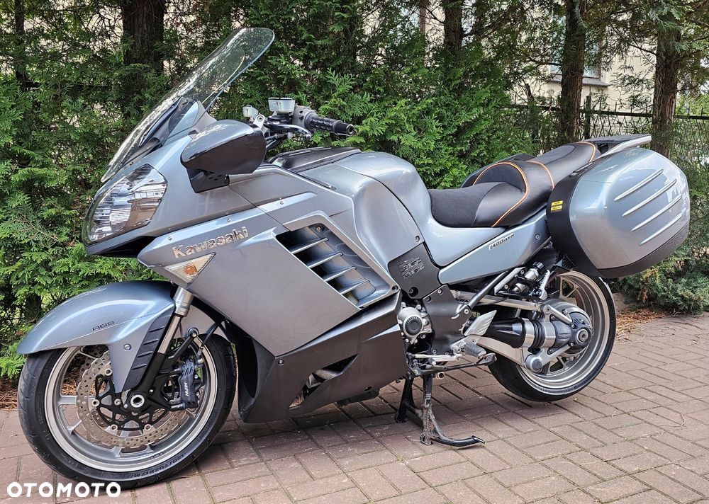 Kawasaki GTR - 5